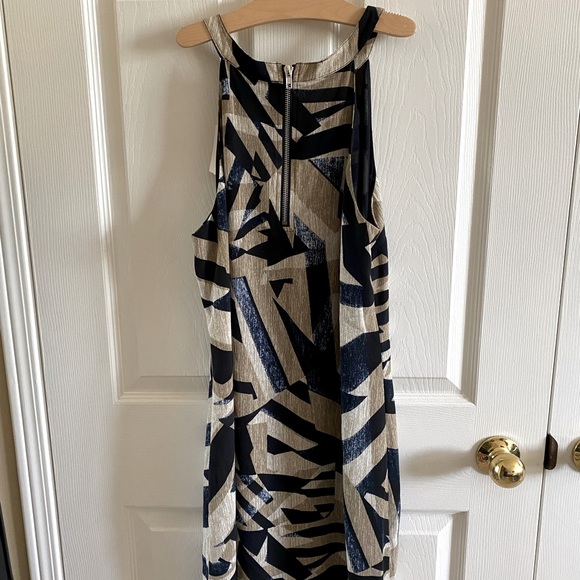 Le Chateau Navy Print Weekend Dress - Picture 3 of 5